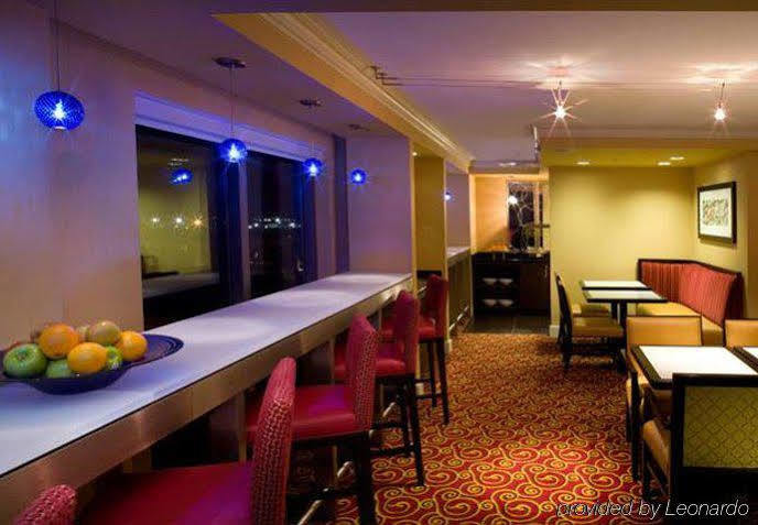 Holiday Inn Чесапік Ресторан фото